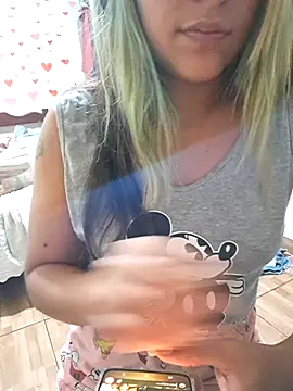 euahotmarii20 online show from 03-04-26, 04:40