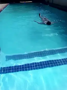 Snapshot of CuteDarkChoc chatting on 10-28-25, 12:52 CuteDarkChoc online show from 10-28-25, 12:52