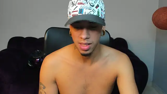 Snapshot of Biker_Seb chatting on 11-04-25, 05:23 Biker Seb online show from 11-04-25, 05:23