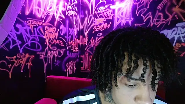 Snapshot of Biker_Seb chatting on 11-18-25, 02:54 Biker Seb online show from 11-18-25, 02:54