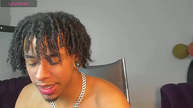 Snapshot of Biker_Seb chatting on 12-01-25, 01:27 Biker Seb online show from 12-01-25, 01:27