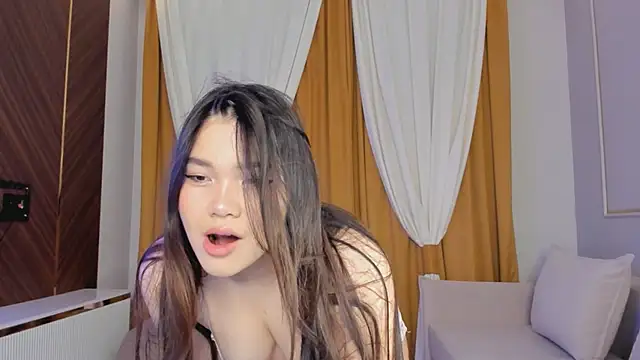 Snapshot of yummmymommy chatting on 10-02-25, 01:18 yummmymommy online show from 10-02-25, 01:18