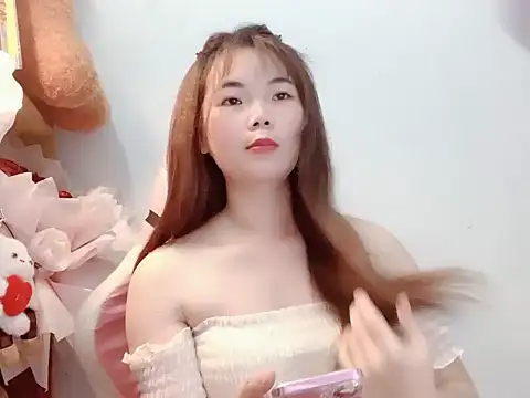 Snapshot of Pony898 chatting on 09-29-25, 04:23 Pony898 online show from 09-29-25, 04:23