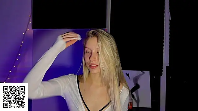 ElysiaXo online show from 11-16-25, 11:21