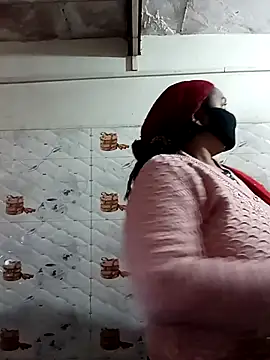 Snapshot of Rakhi_sawant143 chatting on 01-11-26, 02:49 Rakhi sawant143 online show from 01-11-26, 02:49