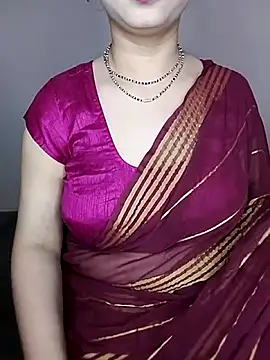 Snapshot of Oh_011 chatting on 11-04-25, 02:05 Oh 011 online show from 11-04-25, 02:05