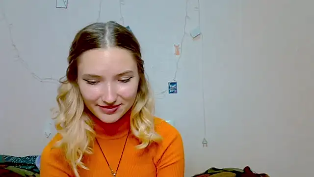 Snapshot of _kikiclark__ chatting on 10-02-25, 08:49  kikiclark   online show from 10-02-25, 08:49