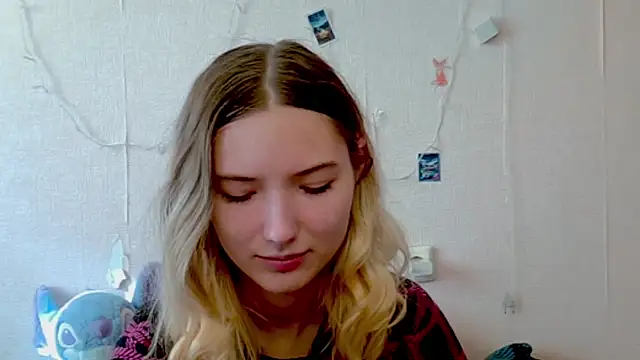 Snapshot of _kikiclark__ chatting on 10-04-25, 08:56  kikiclark   online show from 10-04-25, 08:56