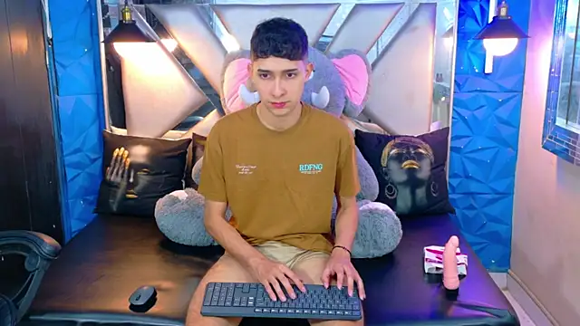 Snapshot of Kygo_Williams chatting on 09-16-25, 12:50 Kygo Williams online show from 09-16-25, 12:50