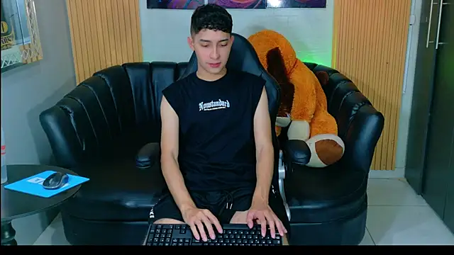 Snapshot of Kygo_Williams chatting on 09-27-25, 10:04 Kygo Williams online show from 09-27-25, 10:04