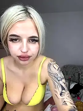 Steffi Snowbunny online show from 10-08-25, 07:33