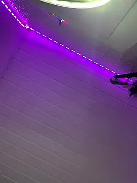 Snapshot of luluzinhax chatting on 01-13-26, 04:07 luluzinhax online show from 01-13-26, 04:07