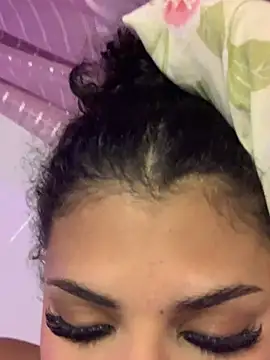 Snapshot of luluzinhax chatting on 03-04-26, 04:40 luluzinhax online show from 03-04-26, 04:40