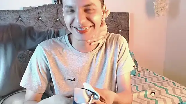 logan willyams  online show from 10-13-25, 10:54