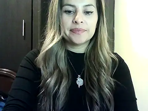 Snapshot of Valery__Rouse_ chatting on 02-01-26, 03:38 Valery Rouse online show from 02-01-26, 03:38