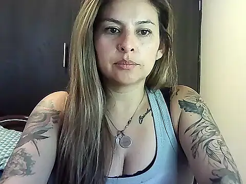 Snapshot of Valery__Rouse_ chatting on 03-15-26, 09:32 Valery Rouse online show from 03-15-26, 09:32