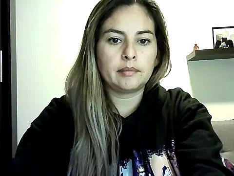 Snapshot of Valery__Rouse_ chatting on 06-01-26, 12:12 Valery Rouse online show from 06-01-26, 12:12