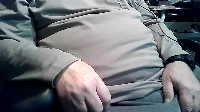 georgeww62 online show from 05-02-26, 11:54