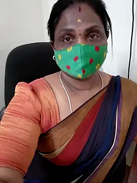 Snapshot of Tamil_Kavitha10 chatting on 09-10-25, 01:11 Tamil Kavitha10 online show from 09-10-25, 01:11