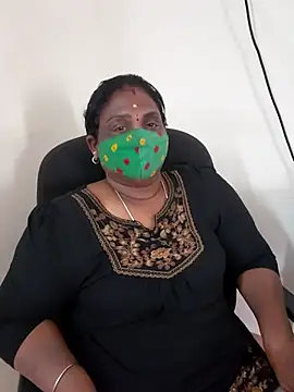 Snapshot of Tamil_Kavitha10 chatting on 09-13-25, 09:20 Tamil Kavitha10 online show from 09-13-25, 09:20