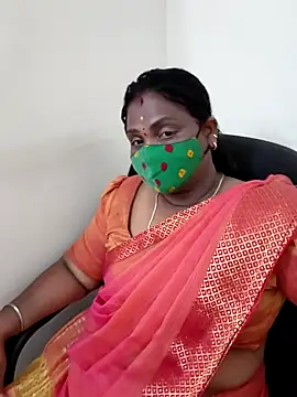 Snapshot of Tamil_Kavitha10 chatting on 09-15-25, 03:23 Tamil Kavitha10 online show from 09-15-25, 03:23