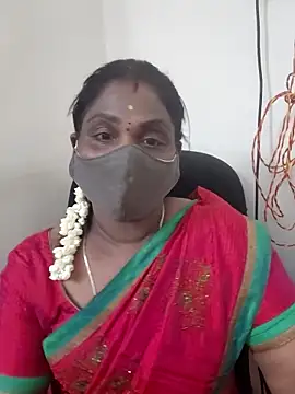 Snapshot of Tamil_Kavitha10 chatting on 09-30-25, 02:55 Tamil Kavitha10 online show from 09-30-25, 02:55