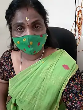 Snapshot of Tamil_Kavitha10 chatting on 10-03-25, 04:48 Tamil Kavitha10 online show from 10-03-25, 04:48