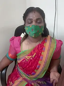 Snapshot of Tamil_Kavitha10 chatting on 10-07-25, 02:03 Tamil Kavitha10 online show from 10-07-25, 02:03