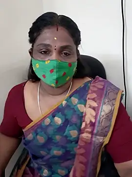 Snapshot of Tamil_Kavitha10 chatting on 10-11-25, 01:09 Tamil Kavitha10 online show from 10-11-25, 01:09