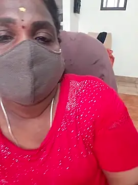 Snapshot of Tamil_Kavitha10 chatting on 10-18-25, 08:59 Tamil Kavitha10 online show from 10-18-25, 08:59