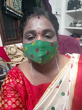 Snapshot of Tamil_Kavitha10 chatting on 10-22-25, 05:34 Tamil Kavitha10 online show from 10-22-25, 05:34