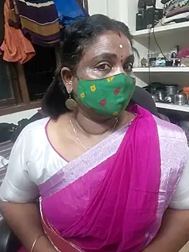 Snapshot of Tamil_Kavitha10 chatting on 10-25-25, 05:51 Tamil Kavitha10 online show from 10-25-25, 05:51