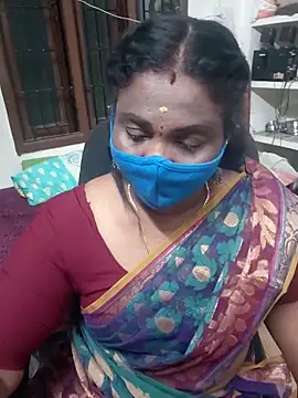 Snapshot of Tamil_Kavitha10 chatting on 11-08-25, 03:34 Tamil Kavitha10 online show from 11-08-25, 03:34