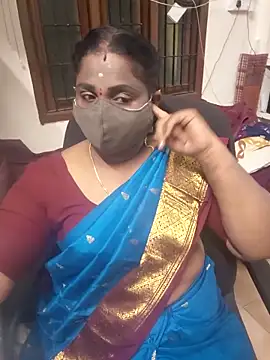 Snapshot of Tamil_Kavitha10 chatting on 11-15-25, 05:31 Tamil Kavitha10 online show from 11-15-25, 05:31