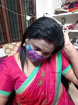 Snapshot of Tamil_Kavitha10 chatting on 12-14-25, 06:12 Tamil Kavitha10 online show from 12-14-25, 06:12