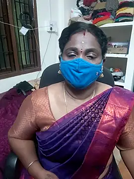 Snapshot of Tamil_Kavitha10 chatting on 12-16-25, 04:34 Tamil Kavitha10 online show from 12-16-25, 04:34