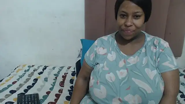 Chubby Queenx255 online show from 11-22-25, 04:11