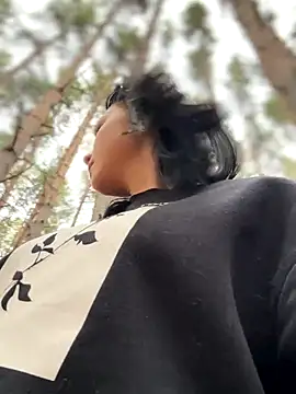 Snapshot of VendiMur chatting on 09-21-25, 04:14 VendiMur online show from 09-21-25, 04:14