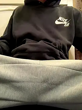 Snapshot of 420boy__ chatting on 10-21-25, 08:04 420boy online show from 10-21-25, 08:04