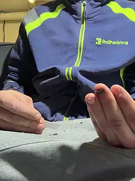 Snapshot of 420boy__ chatting on 11-12-25, 09:14 420boy online show from 11-12-25, 09:14