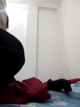 7incpink online show from 12-18-25, 04:07