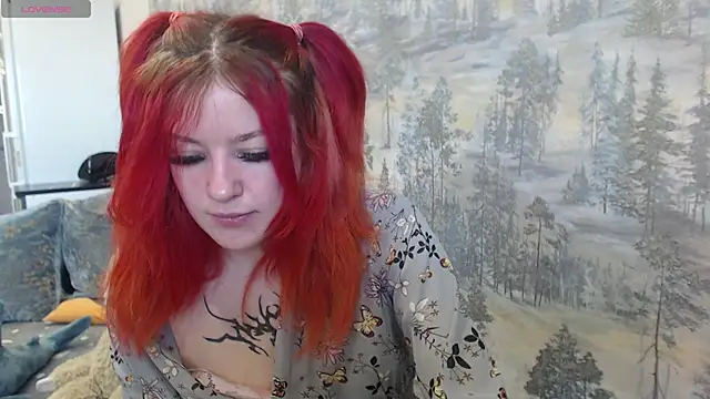 Snapshot of __Elina__ chatting on 10-25-25, 04:42 Elina online show from 10-25-25, 04:42