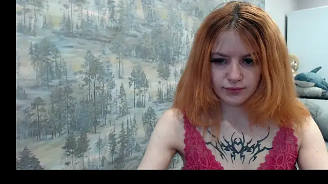 Snapshot of __Elina__ chatting on 12-15-25, 06:28 Elina online show from 12-15-25, 06:28