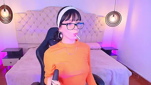 Snapshot of Sweet_1Angel chatting on 02-04-26, 01:00 Sweet 1Angel online show from 02-04-26, 01:00