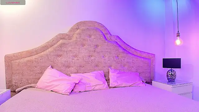 Snapshot of Sweet_1Angel chatting on 02-13-26, 03:35 Sweet 1Angel online show from 02-13-26, 03:35