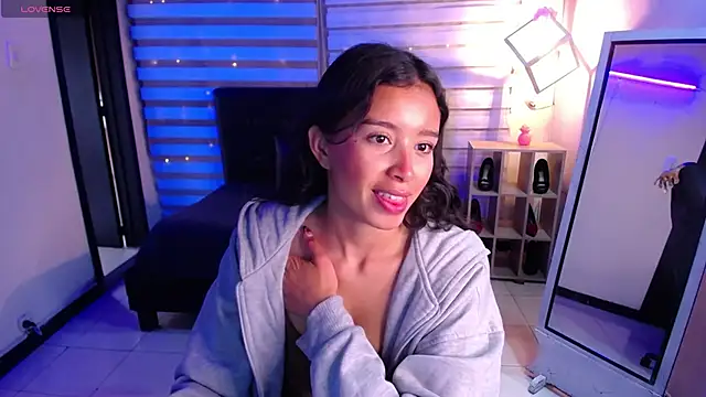  Mia Evans 1 online show from 10-22-25, 07:57