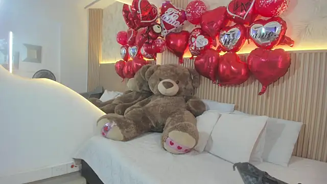 Liss-Reyes online show from 02-15-26, 01:31