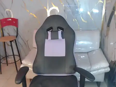 bull cam online show from 10-24-25, 08:16