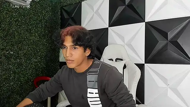 bull cam online show from 12-15-25, 03:22