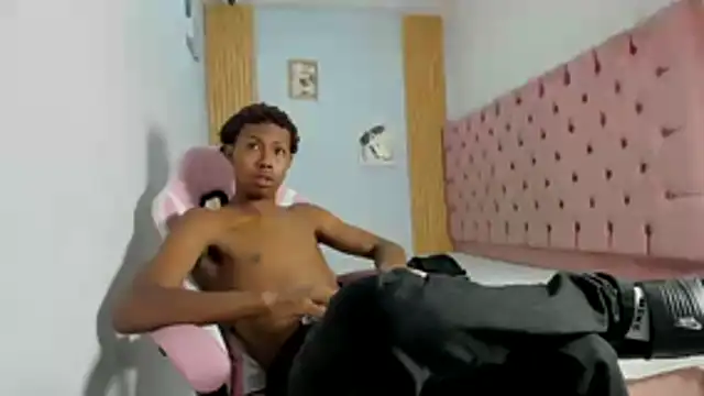 Snapshot of Jax_Maliq chatting on 10-25-25, 02:08 Jax Maliq online show from 10-25-25, 02:08